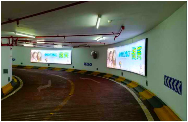 珠海停車(chē)場(chǎng)燈箱案例_01